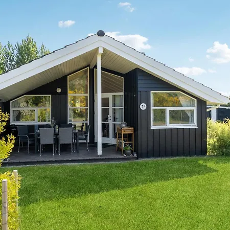 Gorgeous Home In Asnaes With Wifi Asnæs