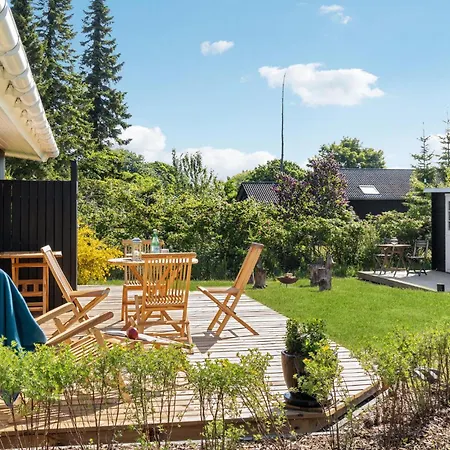 Three-bedroom In Asnas Semesterbostad