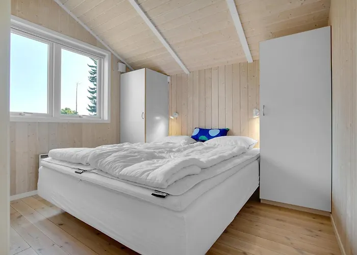 Three-bedroom In Asnas Asnæs