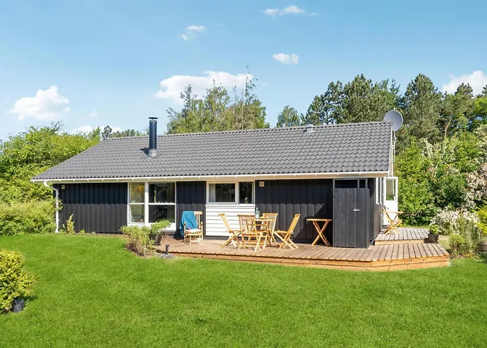 Three-bedroom In Asnas Asnæs